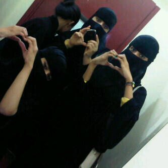 dd131_'s tweet photo. هههههههه نسينا يا إبتههال !! http://t.co/Gu7DhLn6sF