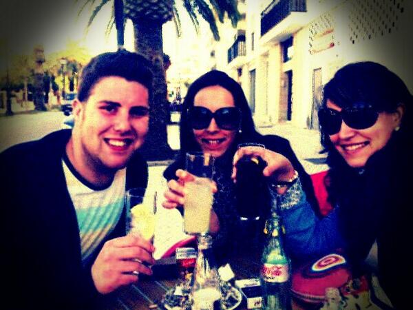 danijc87's tweet photo. Asi se exan las tardes Primaverales? Valeee! @BelenPorty @Mariaellasii http://t.co/WPeqr7DSfv