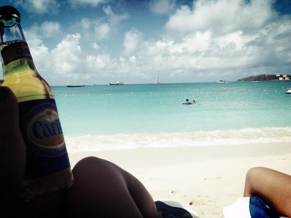 _bountroukas's tweet photo. @JuscallmeTurtle loving my life. 9:47 am, cheers http://t.co/EMXpaOqxPM