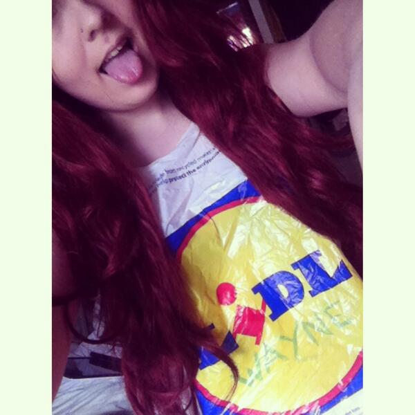 catrionacook_'s tweet image. I should be a tshirt designer tbh