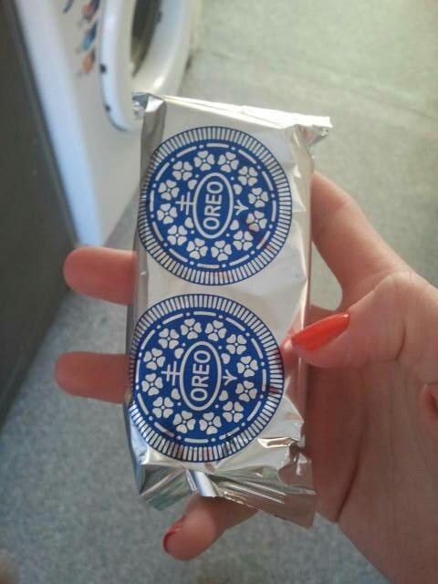 xIRiiS_'s tweet photo. oreo liefde http://t.co/1Z21RBIyY9