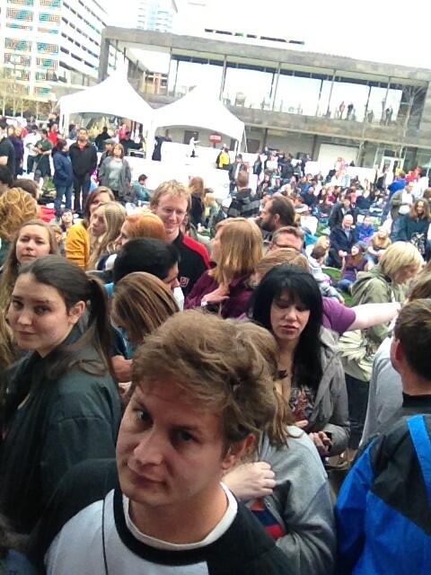 unclefuzzhead's tweet photo. @MicrosoftStore all these people are lining up for the Train concert #microsoftUT http://t.co/pwUce6UKpO