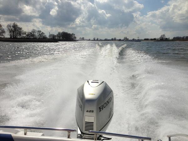 Als het mooi weer wordt, dan moet er gevaren kunnen worden; testvaart op de Lek, trossen los! #lente2013