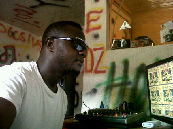 D beat sketchier tweet media