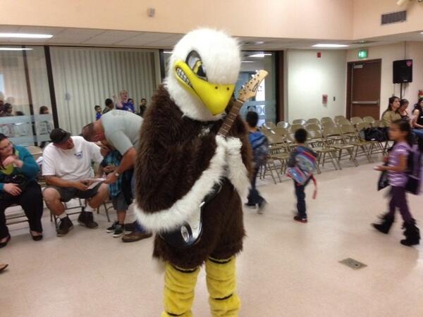 TOCSPrincipal's tweet photo. The TOCS Eagle rocking it out at the Rock the Star assembly. #TOCSrocks http://t.co/zZpuO9pWNX