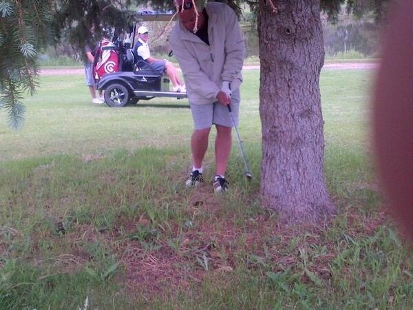 barcchar's tweet image. @MrLukeGuest like a double digit handicapper laying up to the tree on #15 #pantleg #hacker #2013Masters