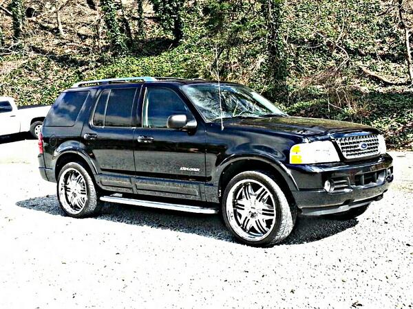 Vitale412's tweet photo. Got my 22s put on my new truck today.. Tints this week #LimitedEdition http://t.co/dgX7TTi2j5