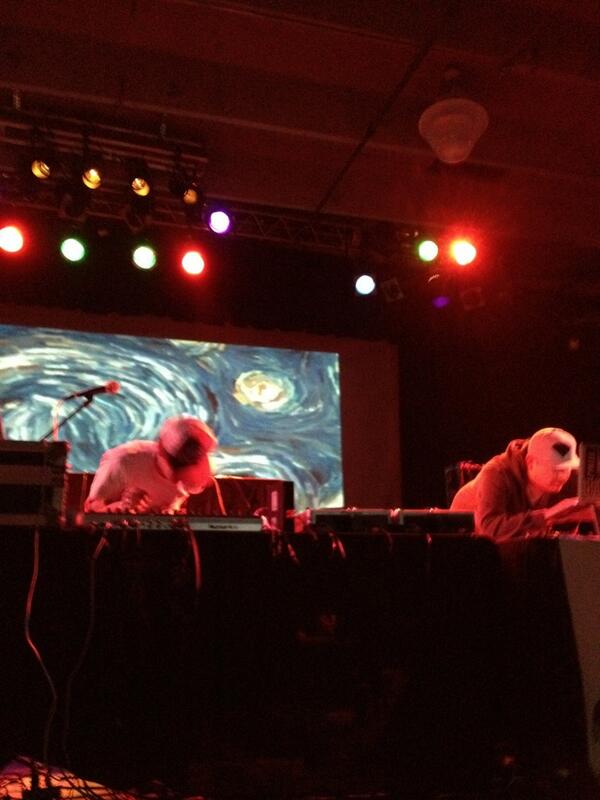 UnderOneBeat's tweet image. It's getting live at the Chop Shop already! Samuel Paradise is warming it up.