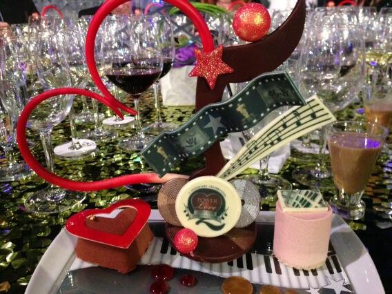 Marlene_MerazLA's tweet image. @ChakaKhan also posted #2greats RT @GailBBMitchell: Here is dessert @ Quincy fest. Chocolate lover's nirvana. #bbiz