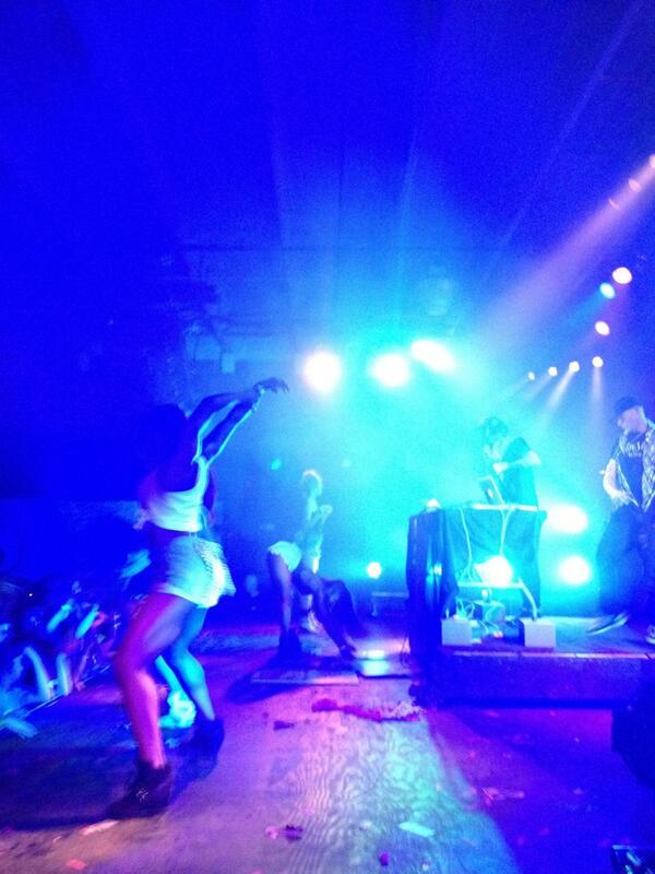 UnderOneBeat's tweet image. PAC JAM feat: PANTyRAID off the hook.