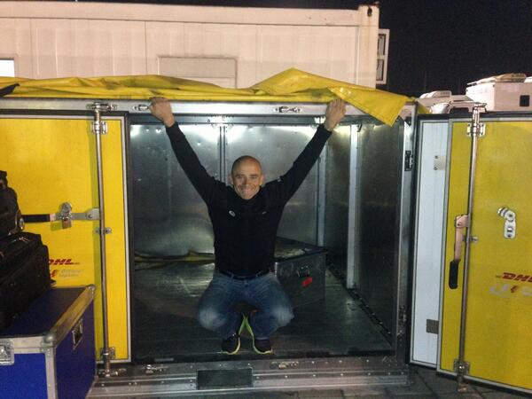 alobatof1's tweet photo. Bueno, se acabo China... Ahora nos vamos para Bahrein!!! http://t.co/yUvYA6jOih