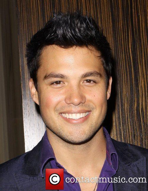 surfing_blue's tweet photo. How cute is Mike Copon's smile!!!! http://t.co/0uAgIAYXVW