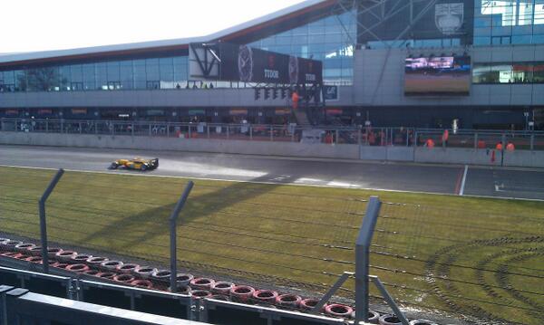 UnknownBear's tweet image. Yellow F3 car at full "neeeeeeeoooow" #carnoise