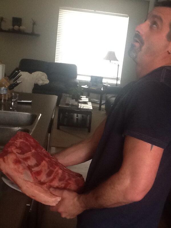 _danniiox's tweet image. Now that's some meat... Poppa bears!!!