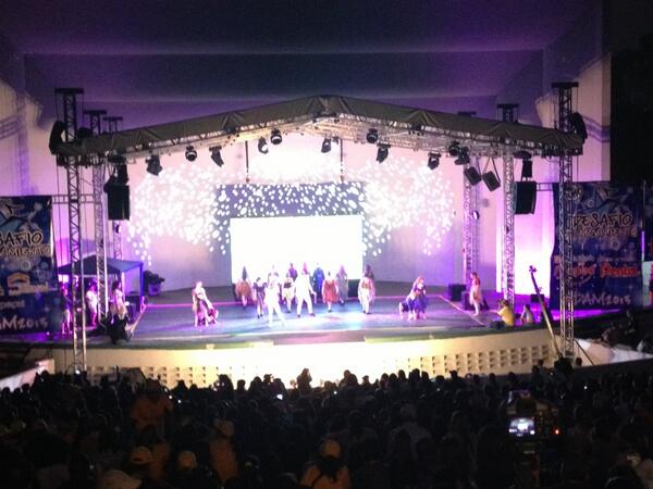 DJSOUNDCA's tweet image. Buen trabajo el de #fitnessdance en la tarima del #dam2013