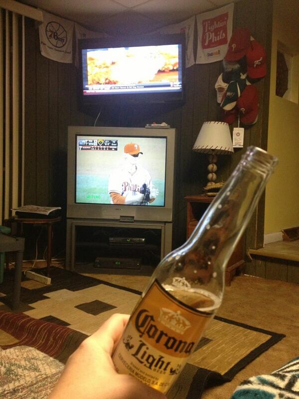 mvcroxton's tweet image. I'd say I'm an alright girlfriend, right @warrencroxton?? #2tv's #WarrensManCave #nfldraft #phillies #corona