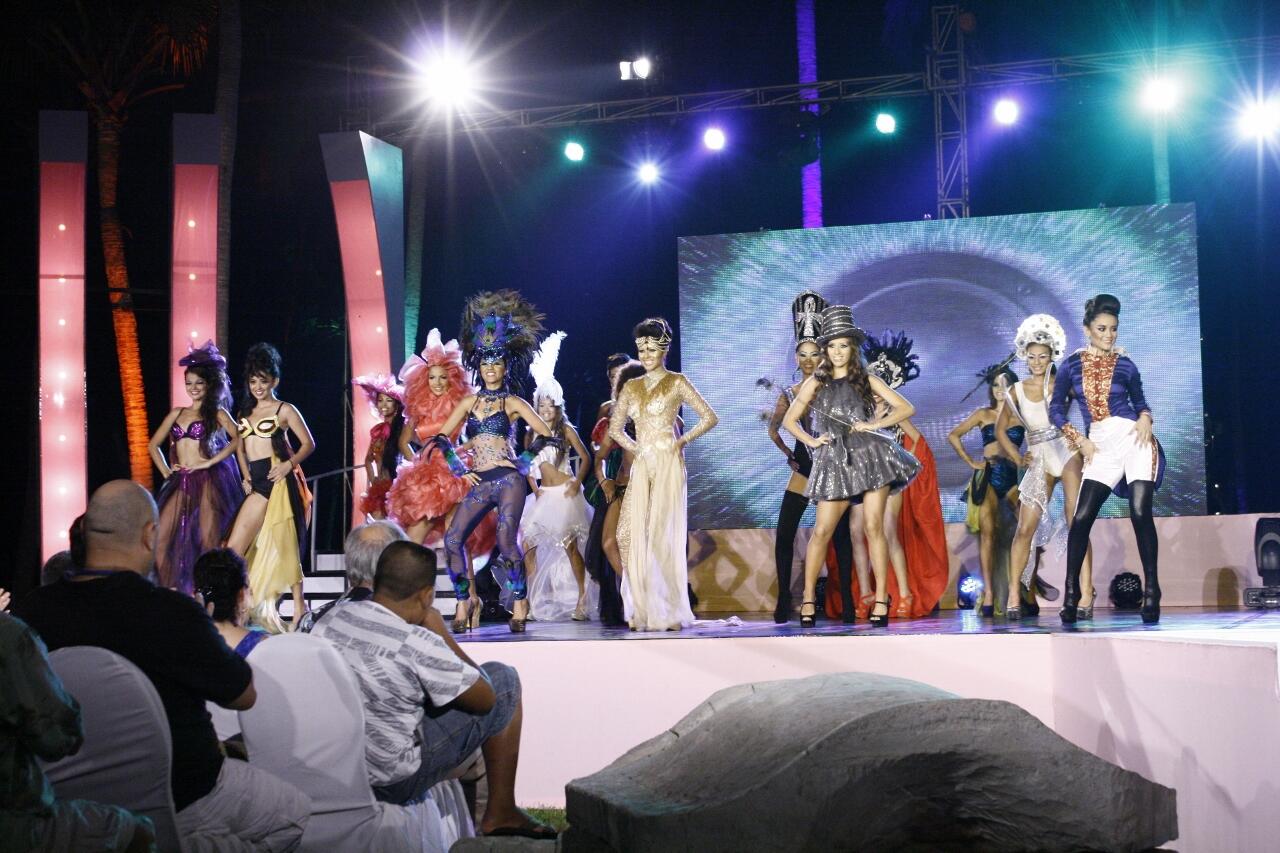 2013 l Miss El Salvador l Final 26/04 - Page 3 BI0rbraCYAE4S63