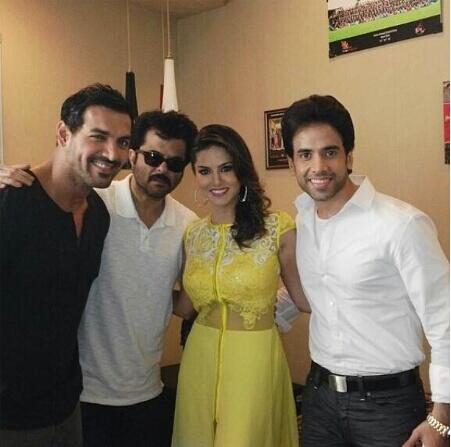 Sunnyleoneorg's tweet photo. With #Saw Team (Shootout At Wadala) http://t.co/rnHW2em3vJ