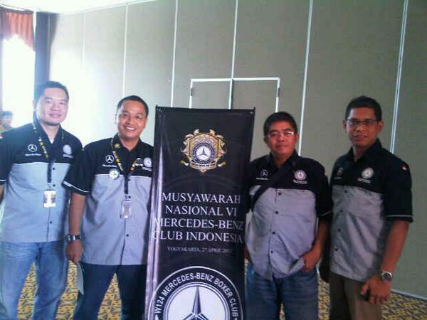 W124Lovers's tweet photo. Lovers at Munas VI MBCI Yogyakarta..Good Job Guys..☺ http://t.co/1uzguJ5j0p