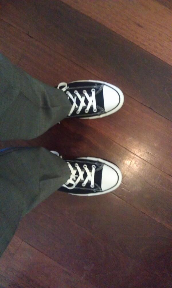 theteepunk's tweet photo. Just over an hour to go! #punkwed #gettingmarried http://t.co/8u5zkKWAh9