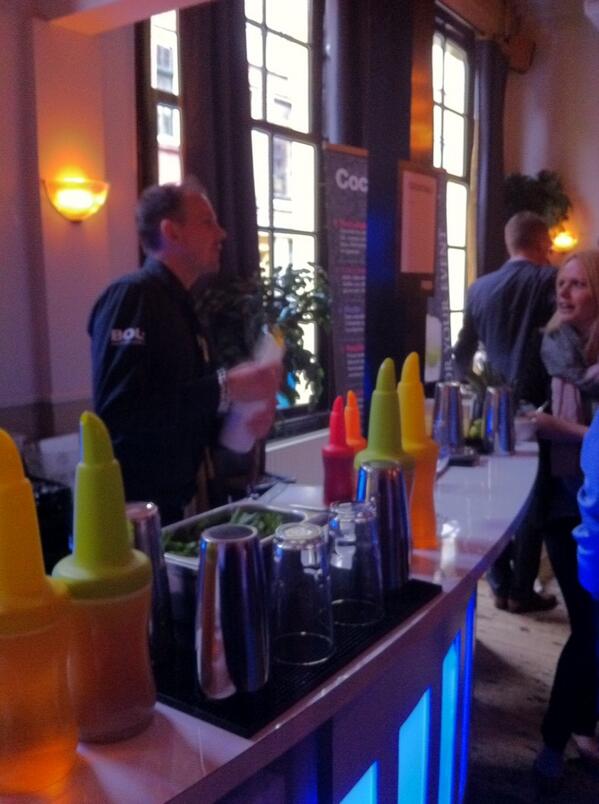 Barplanet's tweet image. Goed feest in Alkmaar gisteravond! 31 mei weer @ herenvansonoy Alkmaar! #Reyez! #FDRS