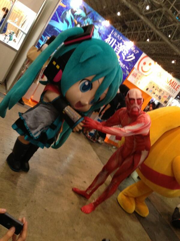 シアン Circles Square ミクダヨーさんと巨人 歴史的和解の瞬間 Chokaigi Http T Co Vowokvsyrx Twitter