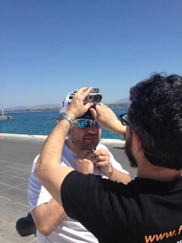Spetses_Insider's tweet photo. Βάζοντας κάμερα στον τεχνικό διευθυντή του #Spetsathlon http://t.co/ZsIcMQPkbJ