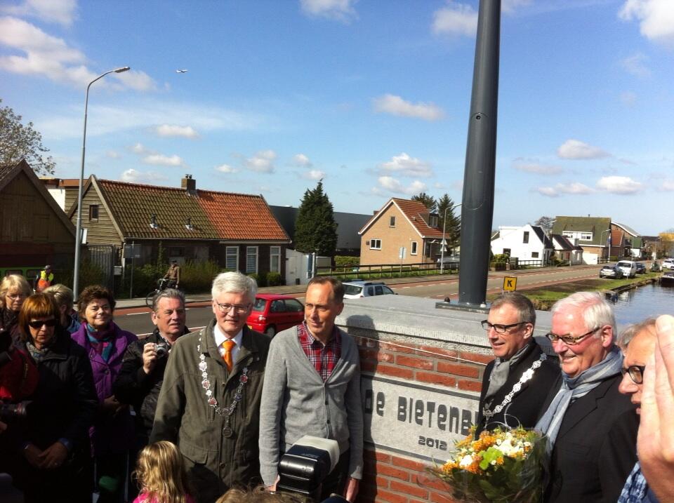 Sander Bank on Twitter "bietenbrug halfweg zwanenburg geopend! http