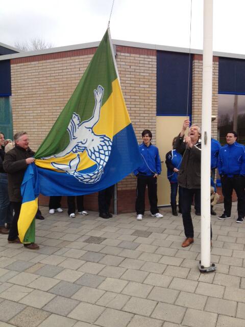 Het zwembad is weer open! De Dinge werd om half elf geopend door wethouder Dobma van de gemeente Eemsmond.