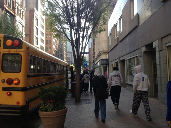 SabSaunders's tweet image. Urban League Youth headed to Northview Heights for #ComcastCaresDay #MovementWork