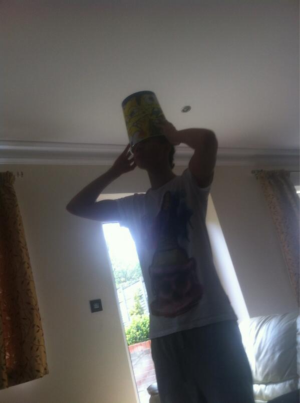 Ashton5SOS's tweet image. Days off are a little like this hahahahaha @Calum5SOS