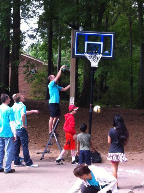 chepint's tweet photo. New net, up!!! #2013STB #CrosswalkSBS http://t.co/7gckE9A4uF