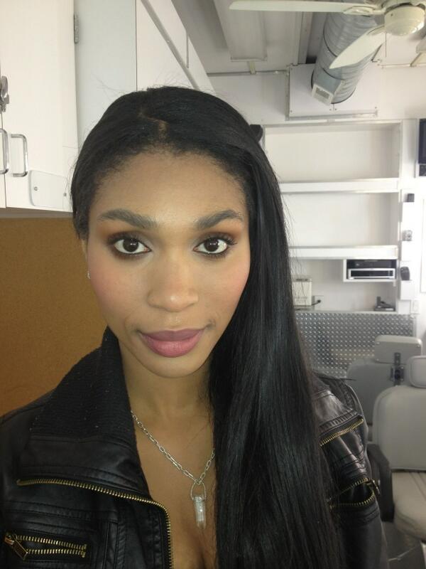 MAC_Gina_B's tweet photo. #tribecafamfest @xavieratytler red carpet beauty! #matchmasterfoundation http://t.co/9um2DXPMp6