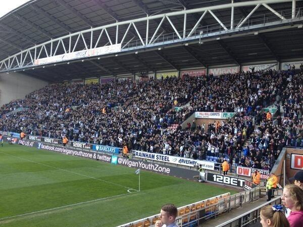 FootyAwayFans's tweet photo. Spurs at Wigan. #THFC http://t.co/WkmkjmCQzc