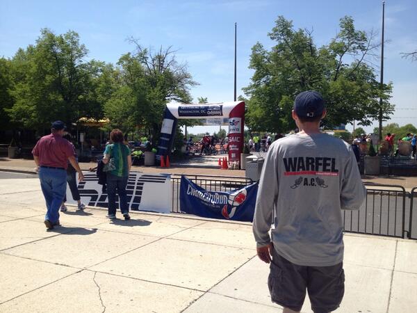 GVKthree's tweet photo. @WarfelCC makes it to Washington DC after 200 miles and 26 hrs of non stop running http://t.co/PM1Zs8Ee8Y