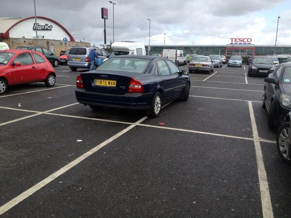 Y875 WAN displaying crap parking