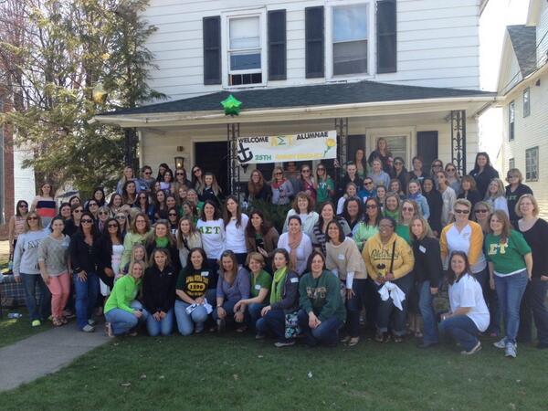 Happy 25 years Gamma Epsilon! A big thank you to all the Alumnae who came back for the weekend!💚💛⚓