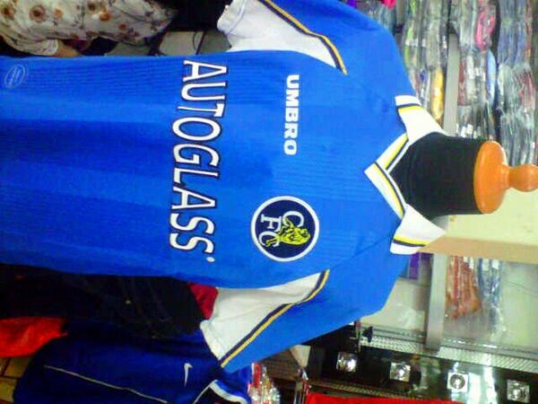 Jersey_Java's tweet image. Chelsea lama "autoglass"