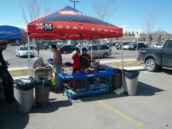 ogmandrake's tweet photo. M&amp;M Meat Shops Scout BBQ fundraiser #lunch #yyc http://t.co/ErfptaitT3
