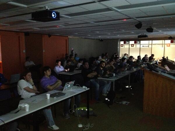 woloski's tweet image. 5pm and everybody still here :) #GlobalWindowsAzure #MeQuieroIrAlBootcamp