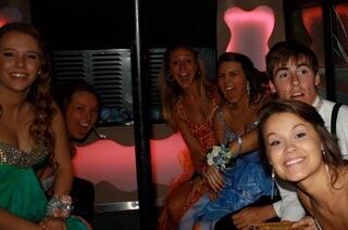 piper_benson's tweet image. #prombus