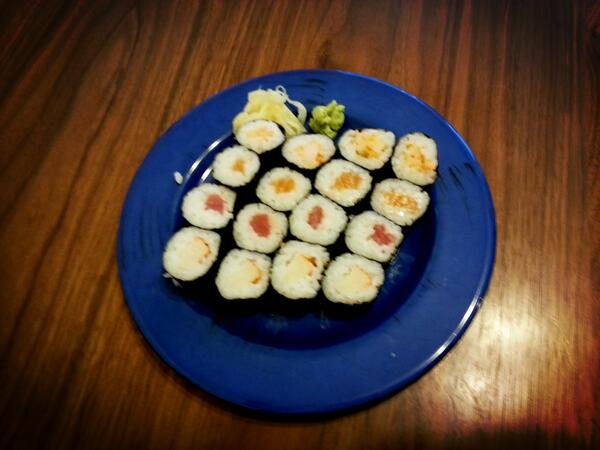BeginnerCook's tweet photo. Made homemade sushi tonight! From scratch! Really! See? Its on a blue plate and everything! Guess I'm pretty amazing. http://t.co/L8G7Rnpl2q
