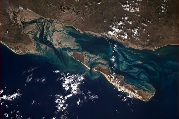 Cmdr_Hadfield tweet picture