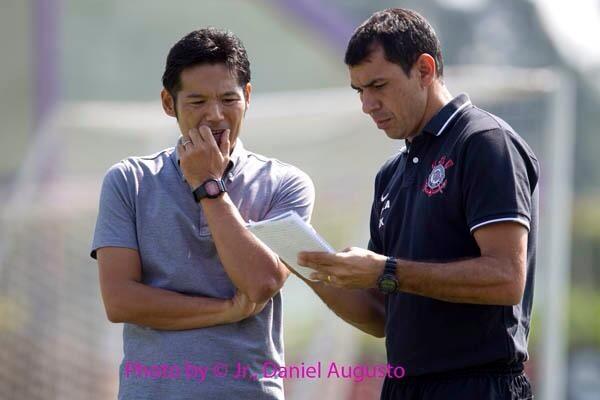 Com o Assano que nos ajudou muito no japão no treino de sabado 27/04/2013