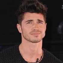FamousAndFunny's tweet photo. #CelebBiography 
Sam Robertson
11 October 1985
Dundee, United Kingdom
HOT Corrie actor and Celebrity Big Brother star http://t.co/oFYhHw40PK