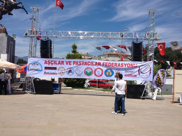 Edremit birbirinden güzel lezzetler yarışıyor