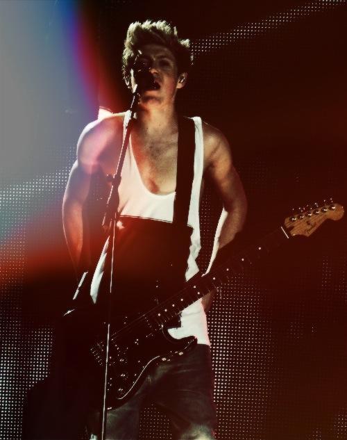 tfalexisr's tweet image. omfg. Niall James Horan!