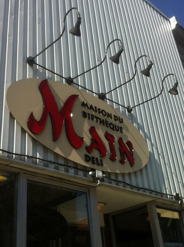 Smoked meat for breakfast!