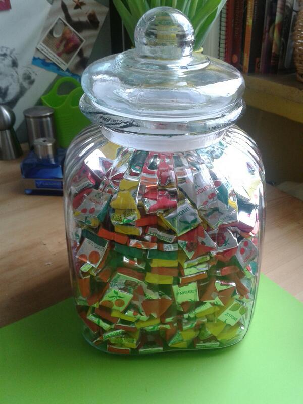 kimimeeh's tweet photo. Ein buntes Glas voll Freude. Vielen lieben Dank @Hexenkuriere... http://t.co/R0t9xapMfR
