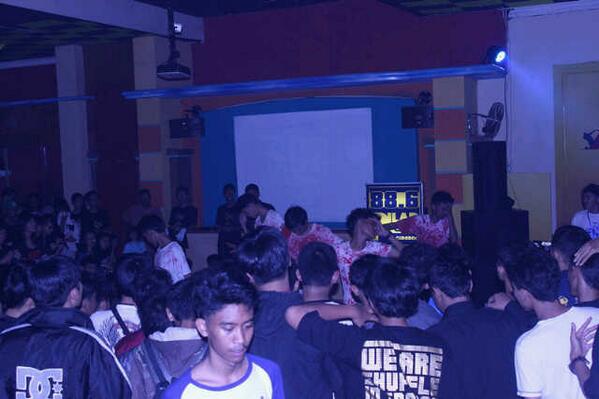 Gimana gak grogi kalau penontonya segini banyak?